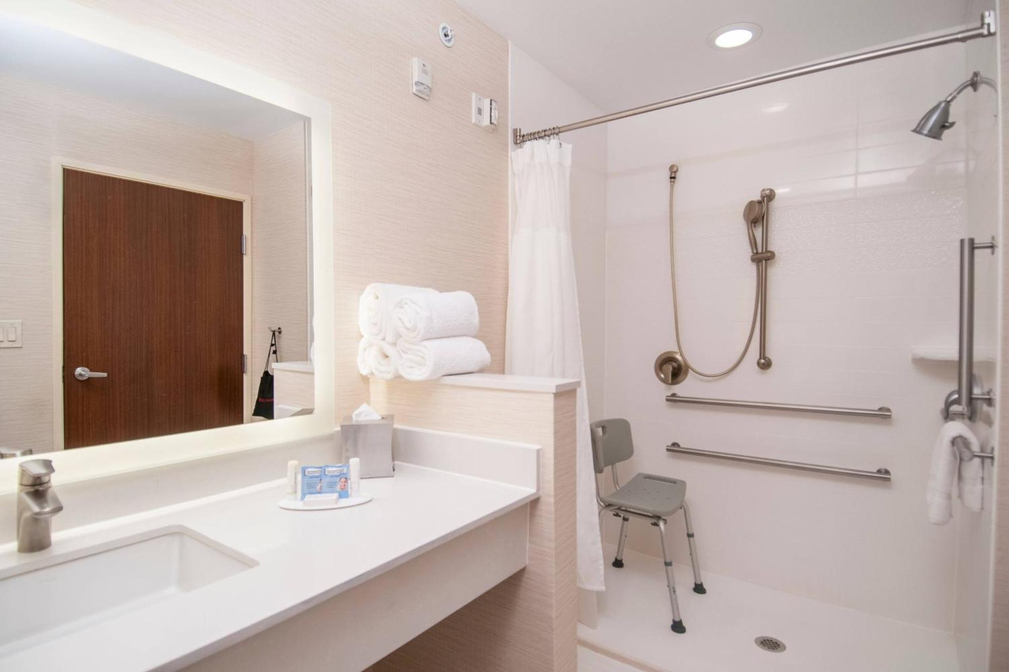 Fairfield & By Marriott Dallas North Hotel 3*