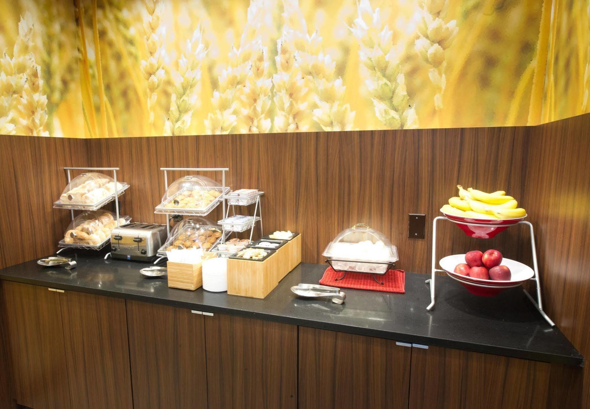 Fairfield & By Marriott Dallas North Hotel